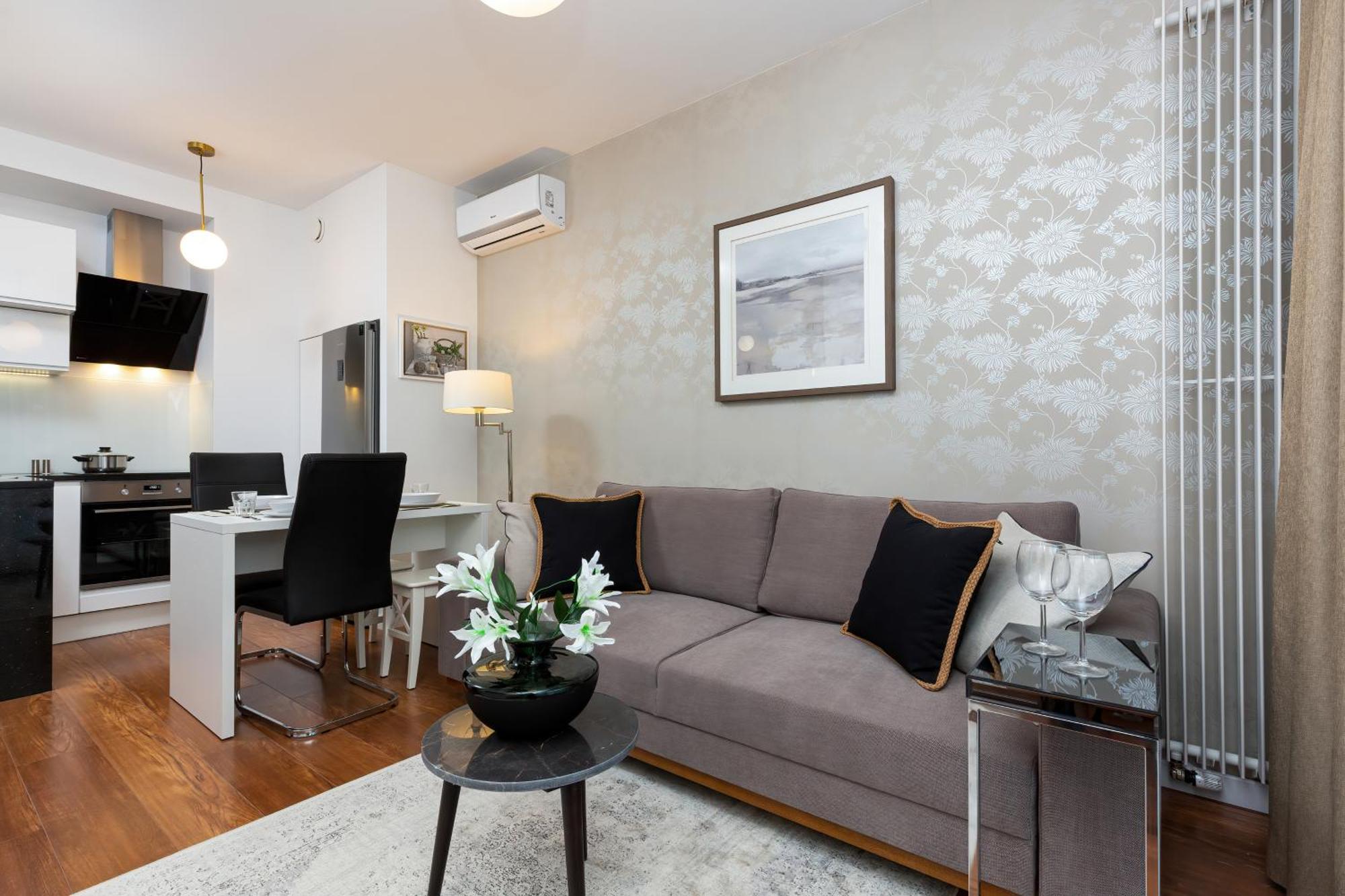 Royal City Center Mennica Residence By Noclegi Renters วอร์ซอ ภายนอก รูปภาพ