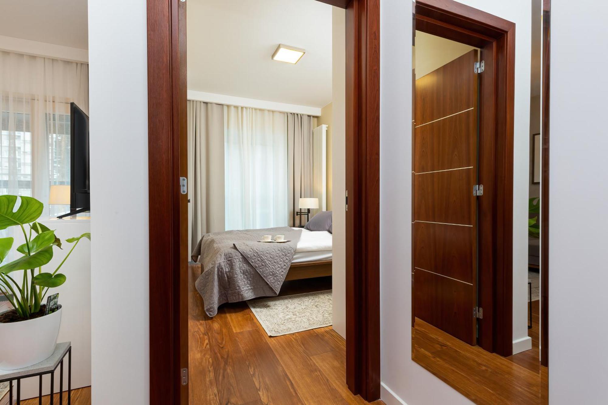 Royal City Center Mennica Residence By Noclegi Renters วอร์ซอ ภายนอก รูปภาพ
